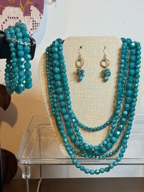 Truly vintage Beaded Multi-Strand Necklace, Earring, and Bracelet Set